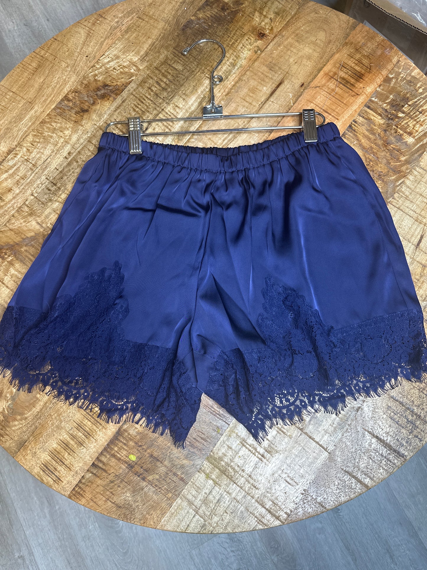 Champagne nights shorts
