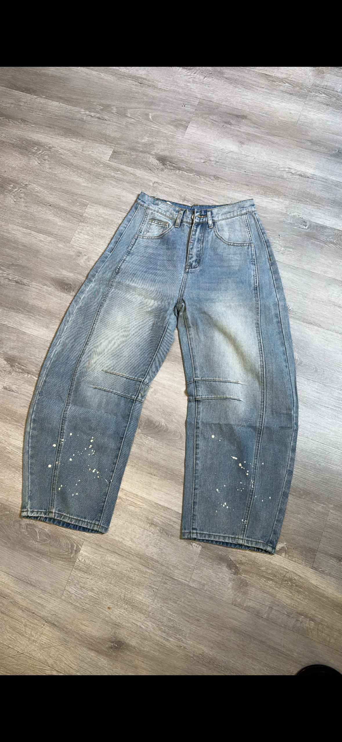Gallery Barrel Jeans
